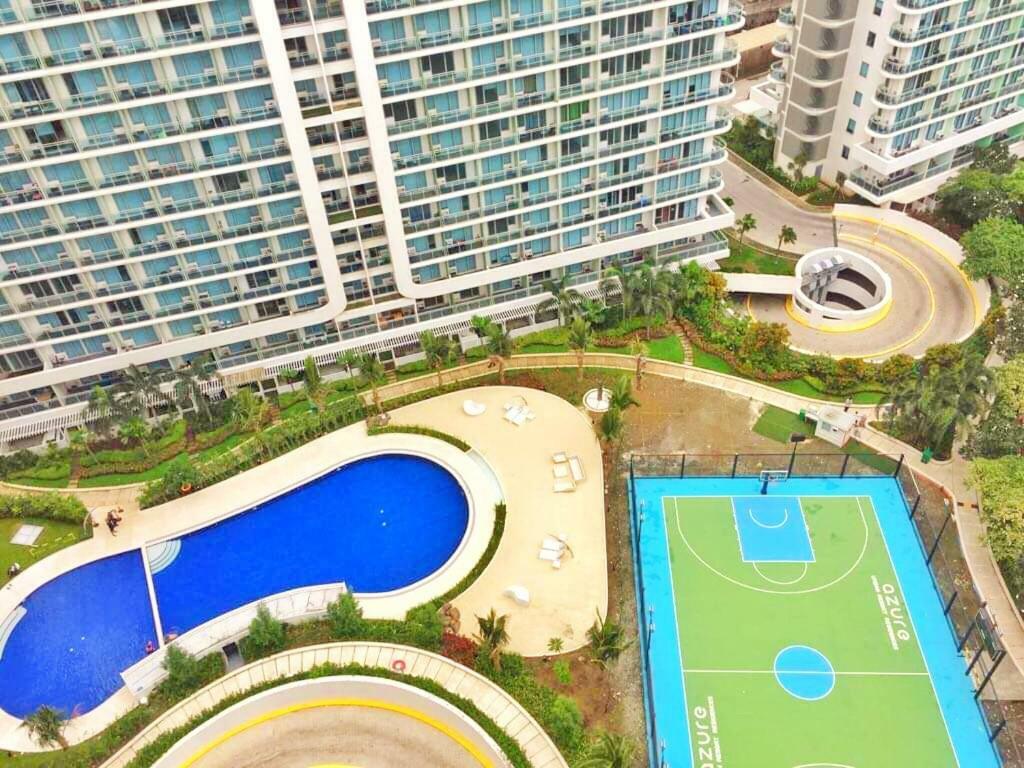 Azure Beach Resort Manila Exterior photo